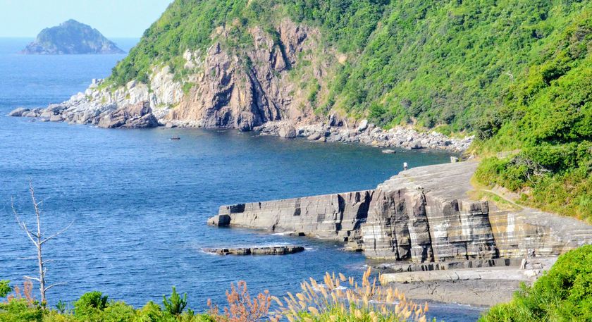 山口県の隠れた自然の絶景、須佐ホルンフェルス（萩市須佐）